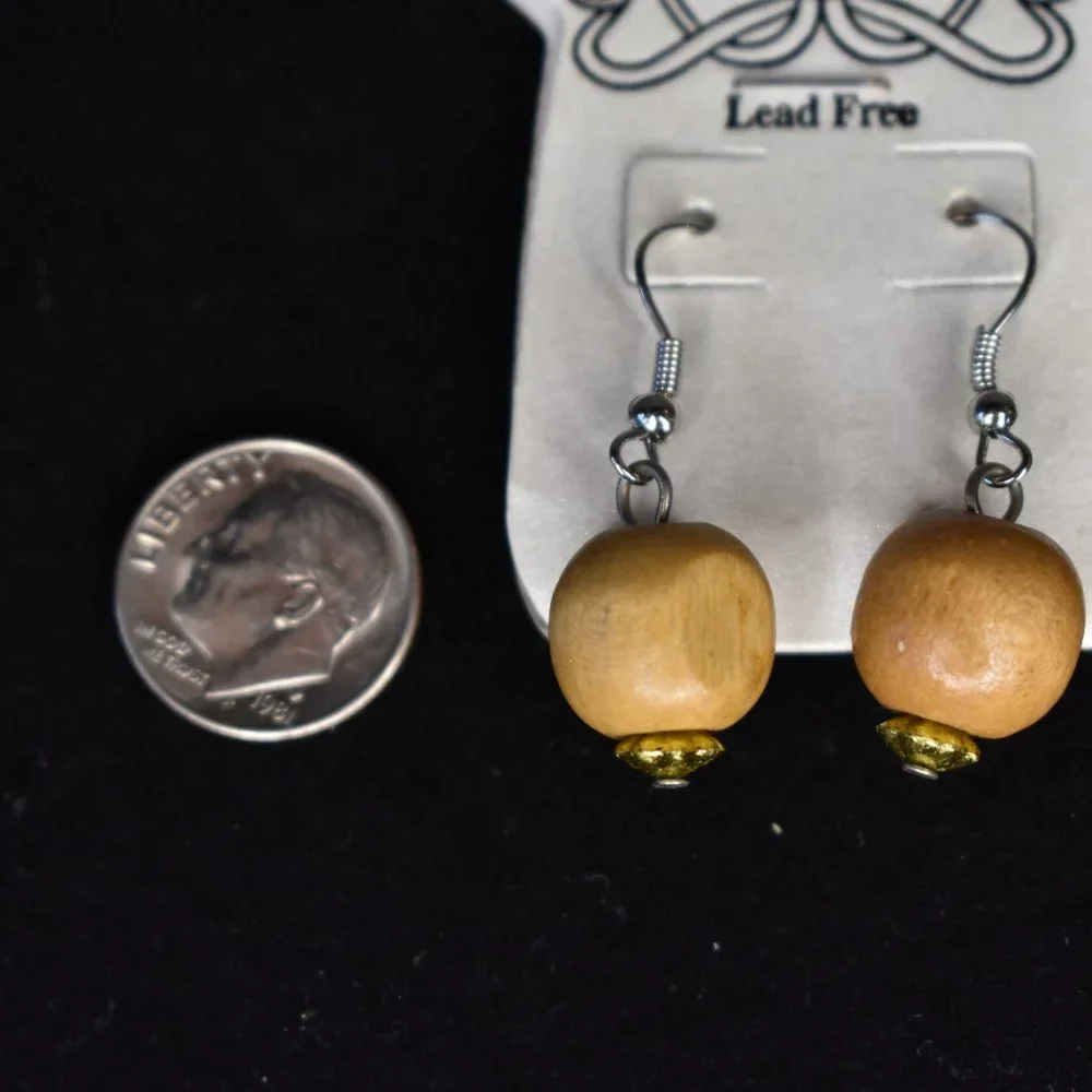 🔥 3/$15 NWT Wood Bead Dangle Earrings - Picture 5 of 8